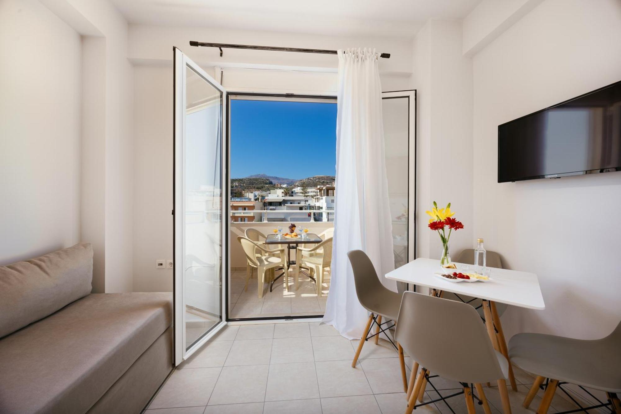 Seperi Sea & Sun Apartment *